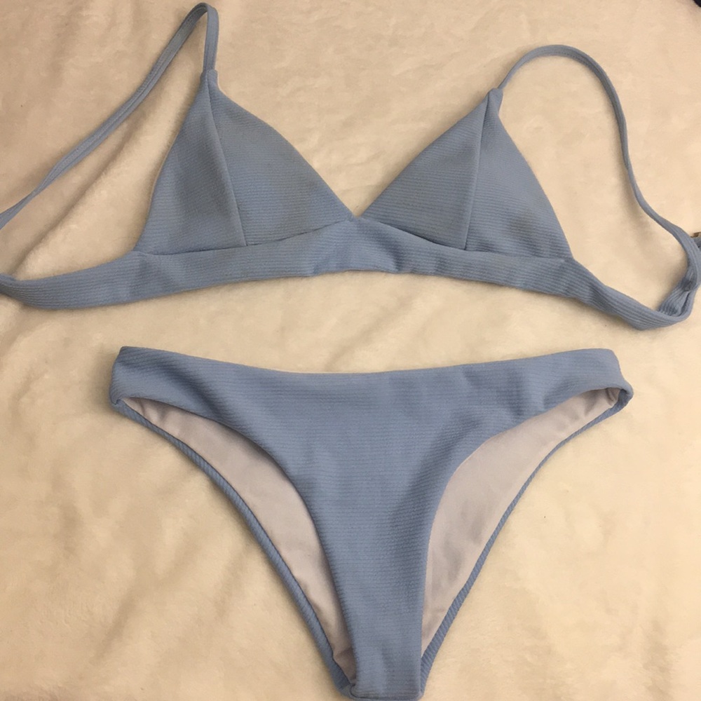 blue ribbed bikini in good condition